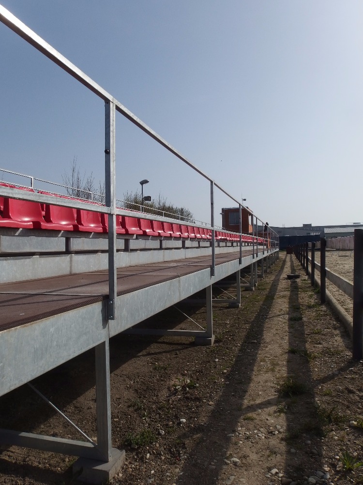 Ukázka instalace tribuny v Olomouci