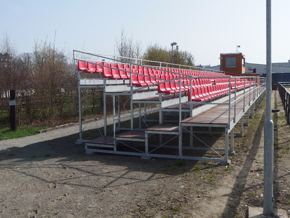 Ukázka instalace tribuny v Olomouci
