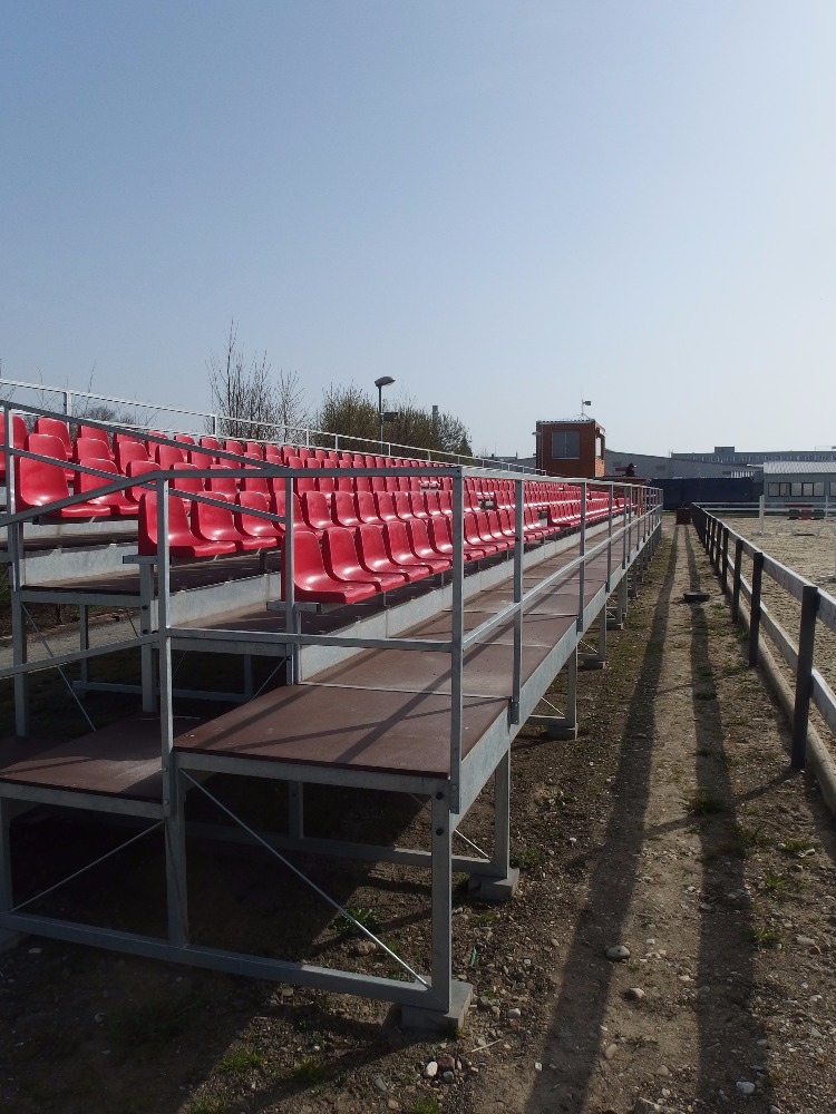 Ukázka instalace tribuny v Olomouci