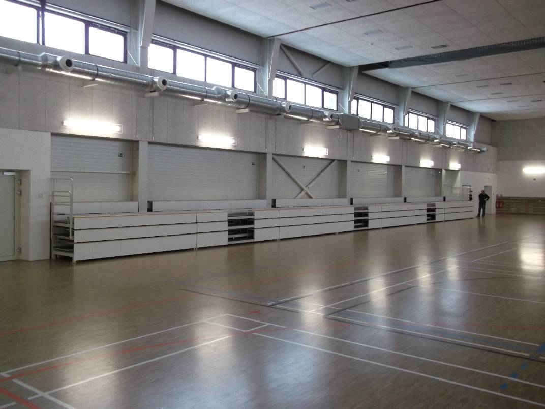 Výsuvná tribuna 13