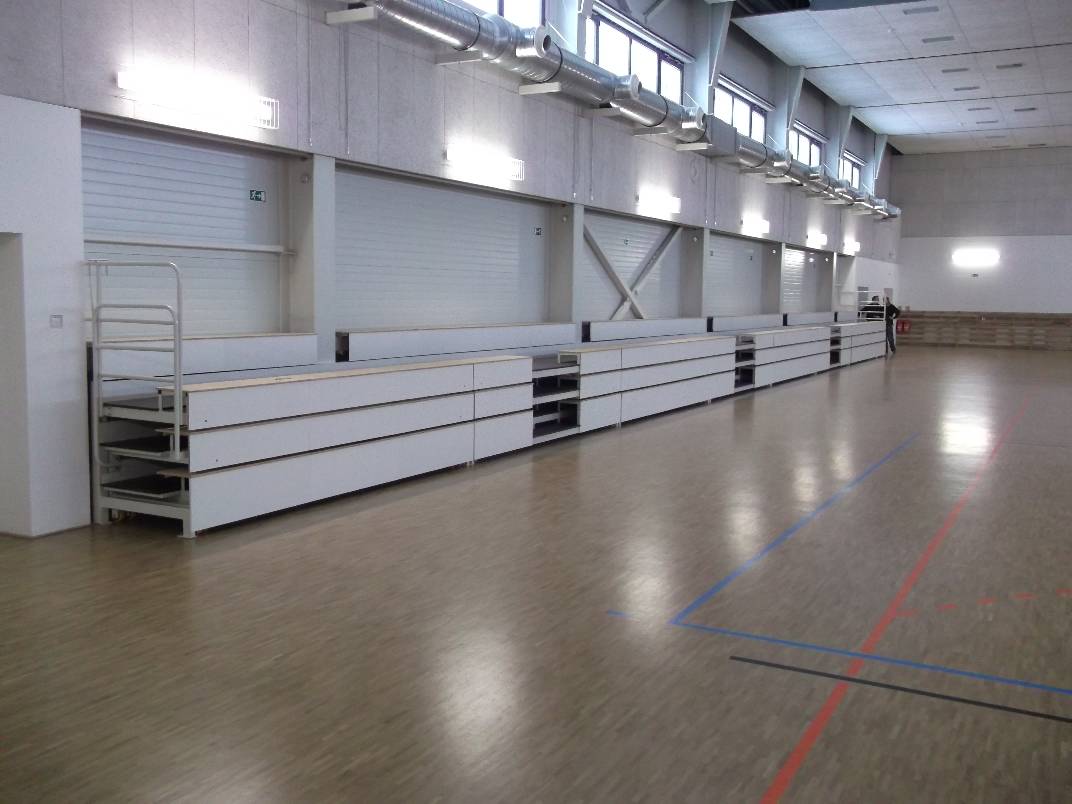 Výsuvná tribuna 12