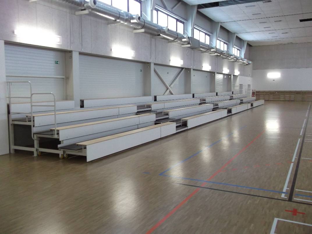 Výsuvná tribuna 7