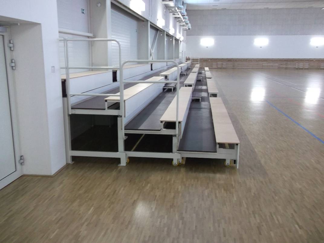 Výsuvná tribuna 6