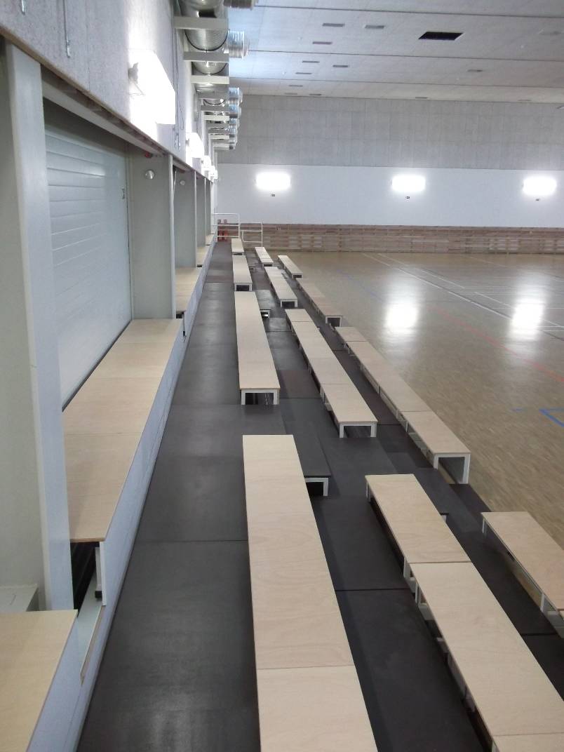 Výsuvná tribuna 4