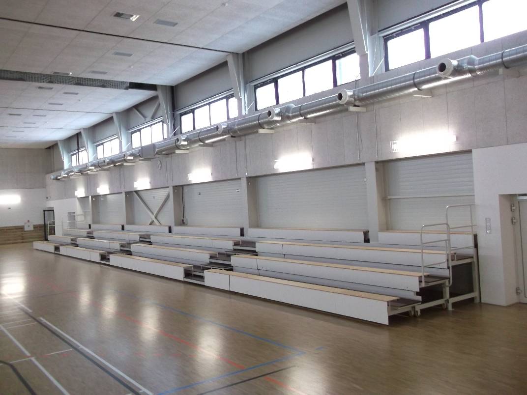 Výsuvná tribuna 1